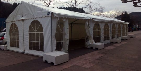 Carpas con ventanas inglesas